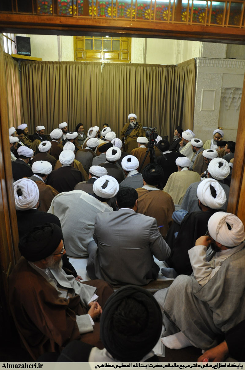 دیدار آیتالله طباطبایی، نمایندۀ ولیفقیه به همراه ائمۀ جمعۀ استان اصفهان با معظّمله - 29/1/1394 دیدار آیتالله طباطبایی، نمایندۀ ولیفقیه به همراه ائمۀ جمعۀ استان اصفهان با معظّمله - 29/1/1394